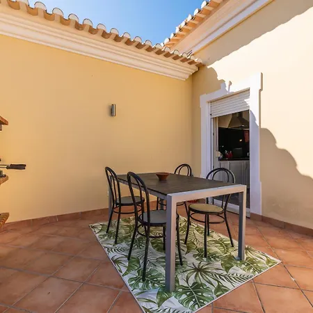 Apartment Oasis Tropical, Jardim E Piscina! *
