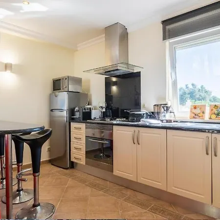 Oasis Tropical, Jardim E Piscina! Appartement *