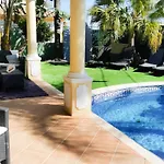Oásis Tropical, Jardim E Piscina! Apartamento