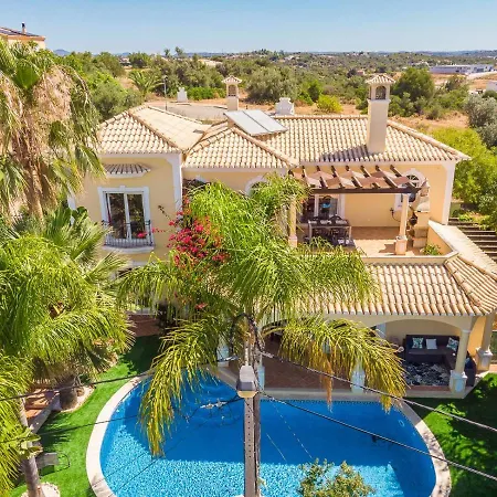 Apartment Oasis Tropical, Jardim E Piscina! Portimao
