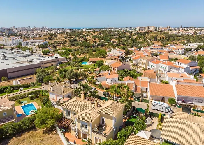 Oásis Tropical, Jardim E Piscina! * Portimão