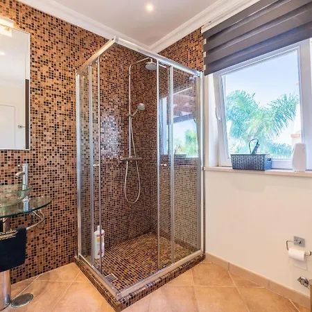 Oasis Tropical, Jardim E Piscina! Apartament